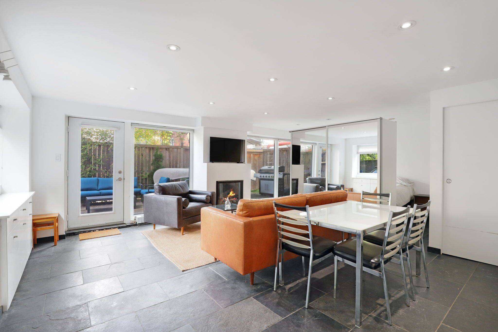 Lower Town - Sandy Hill, ON K1N 5V7,75 Heney ST #4