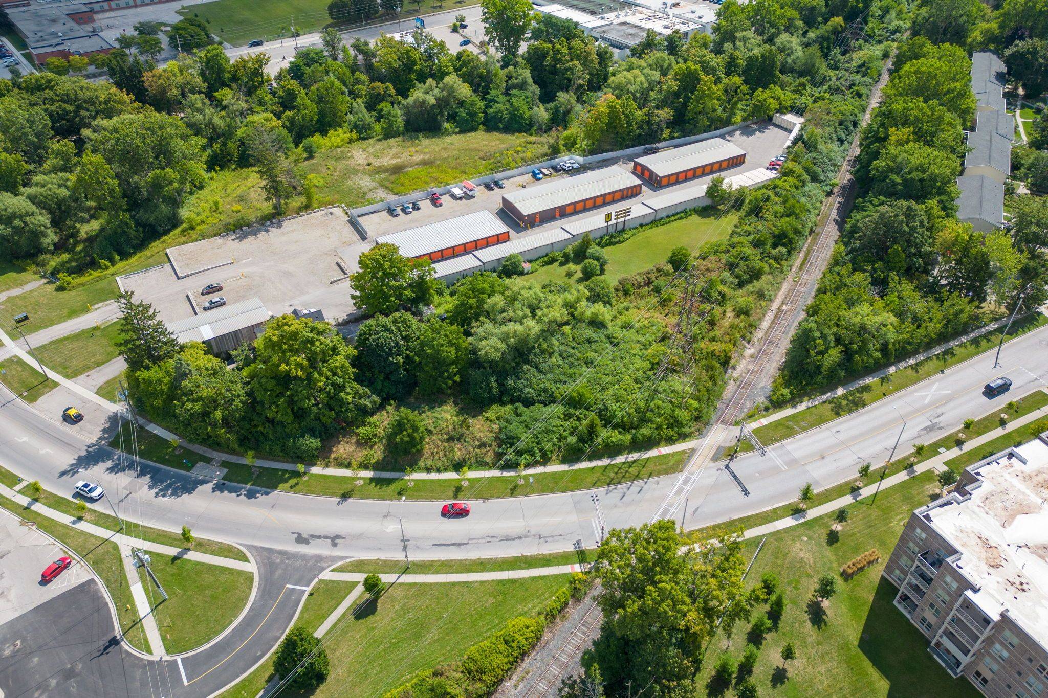 London South, ON N5Z 2Y7,121 Thompson RD