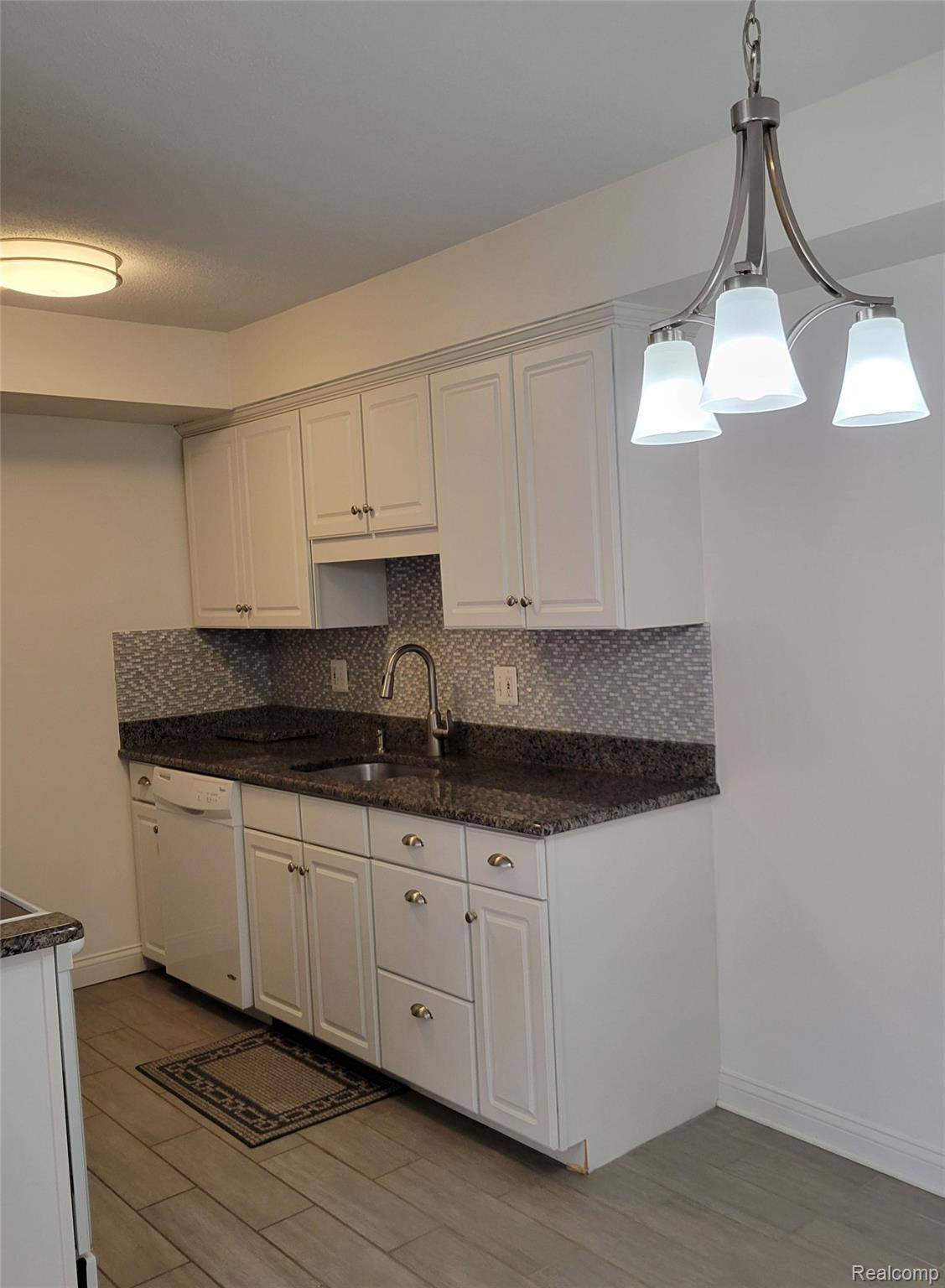 Grosse Ile, MI 48138,24111 Meridian RD N #120