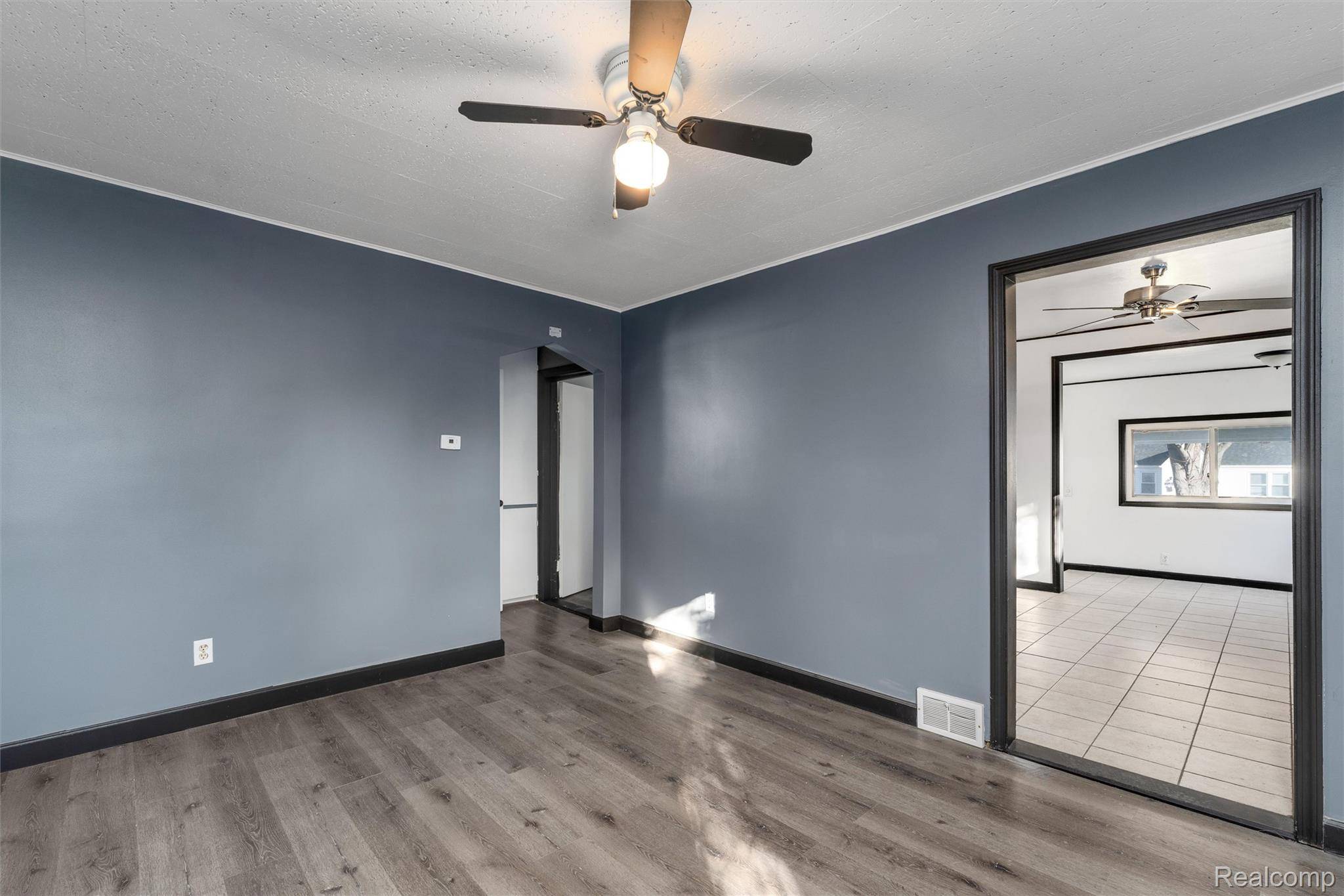 Harper Woods, MI 48225,20462 Hollywood ST