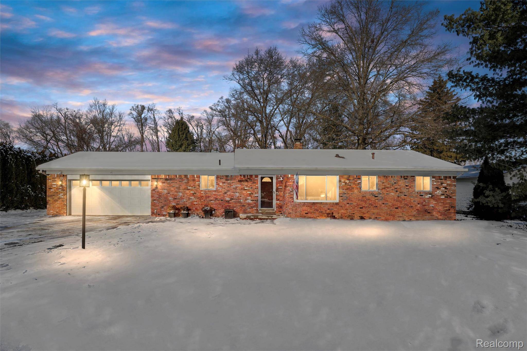 Van Buren, MI 48111,43220 Riggs RD