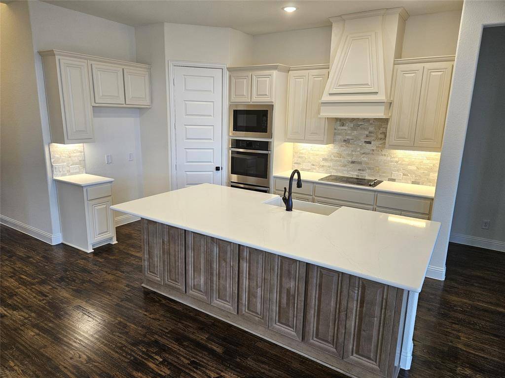 Howe, TX 75459,2608 Silo Lane