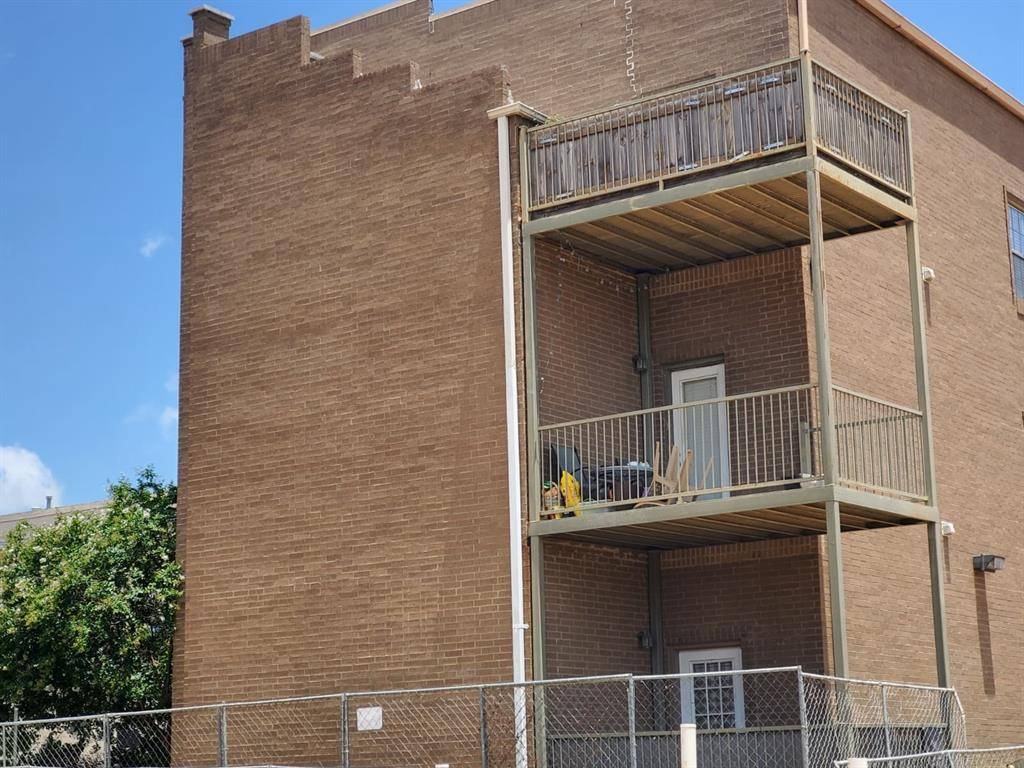 Denton, TX 76201,303 W Hickory Street #3