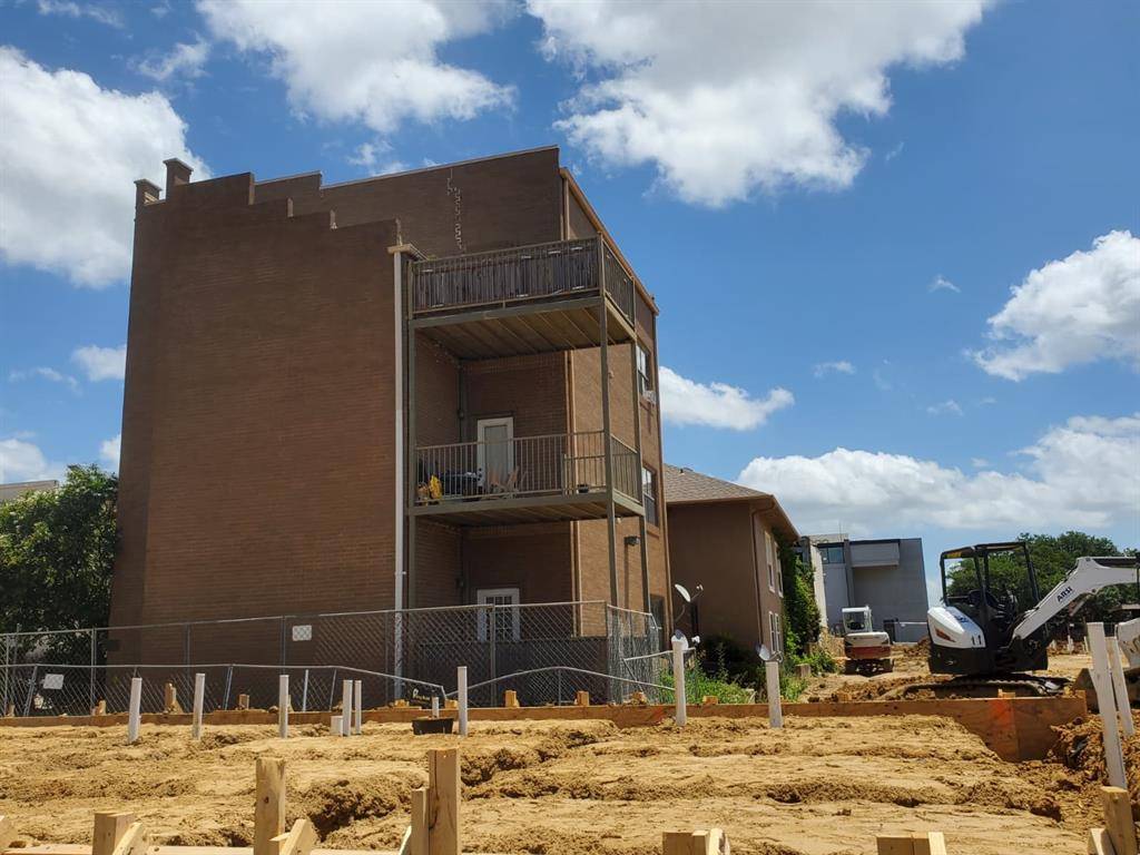 Denton, TX 76201,303 W Hickory Street #3