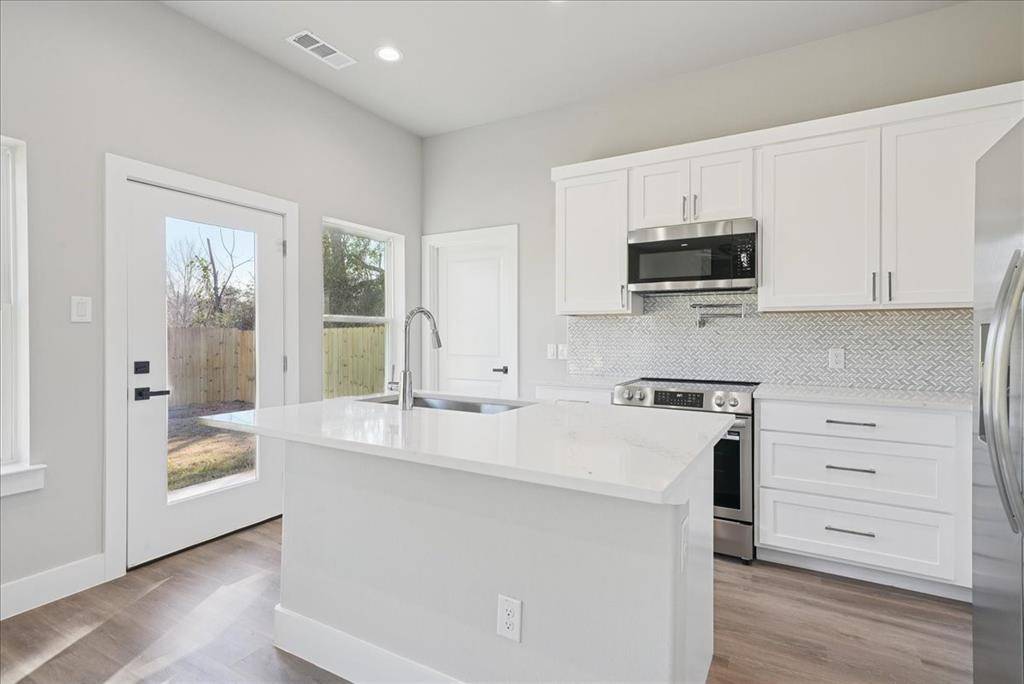 Waxahachie, TX 75165,115 Church Street