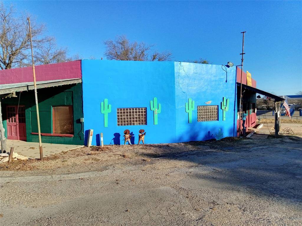 Meridian, TX 76665,305 E TX.22