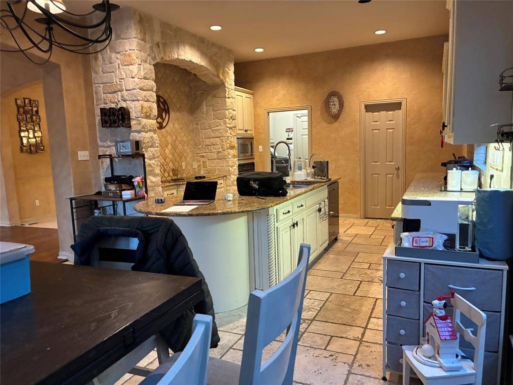 Allen, TX 75013,913 White River Drive