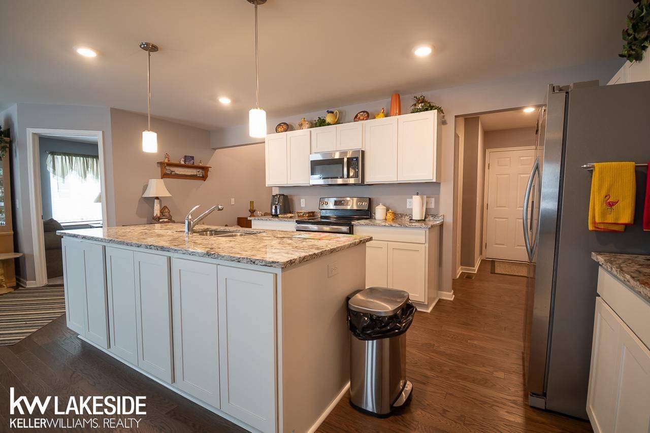 Macomb Twp, MI 48042,52681 Wellington Valley DR