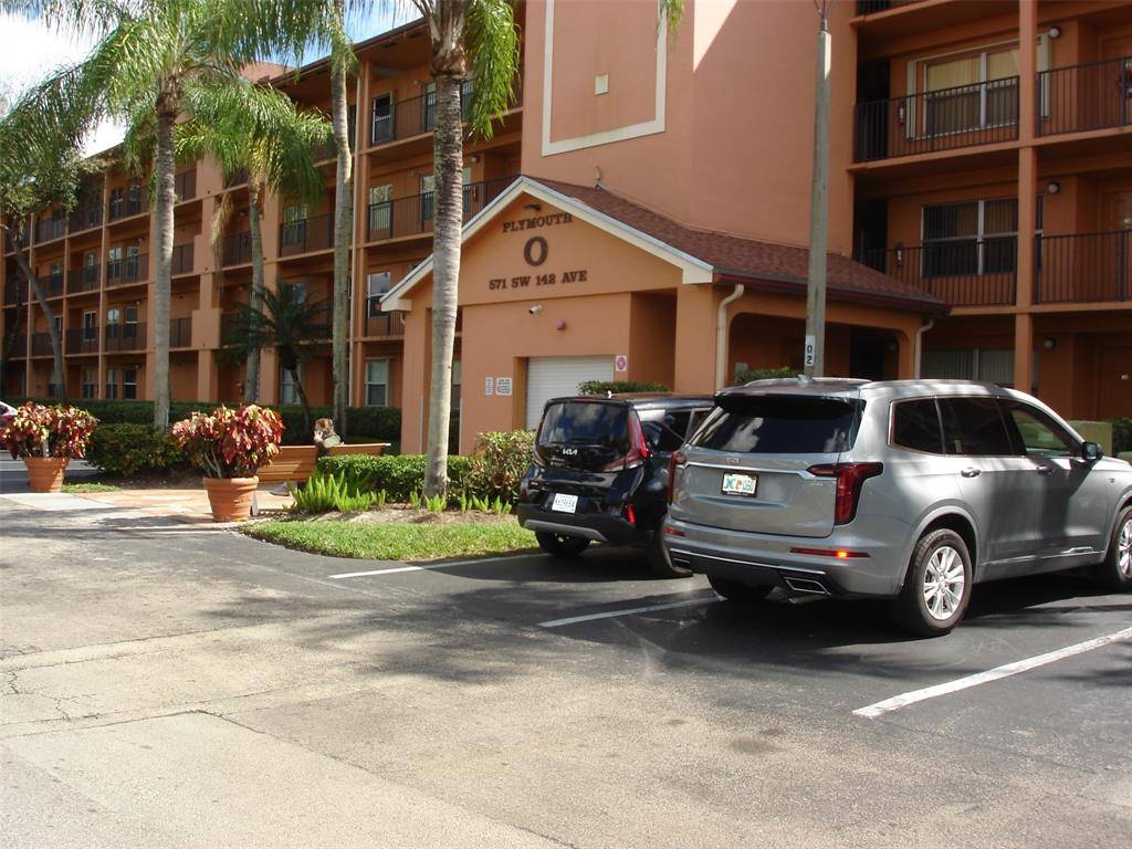 Pembroke Pines, FL 33027,571 SW 142 Ave #106