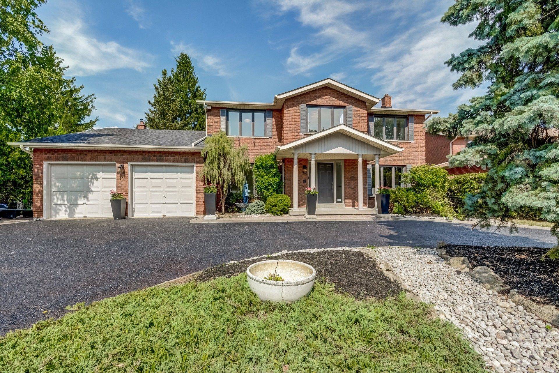 Vaughan, ON L4L 3G5,85 Villa Park DR #Upper & Main Levels