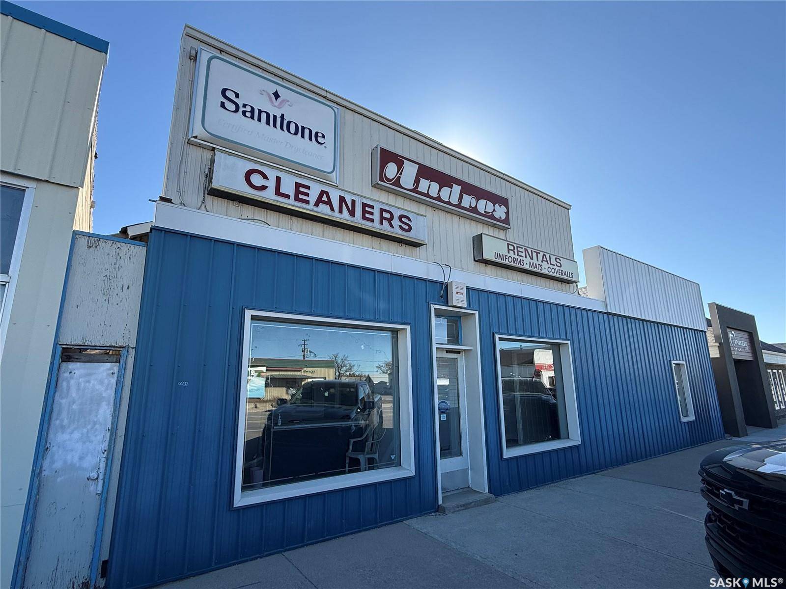 Nipawin, SK S0E 1E0,212 1ST AVENUE W