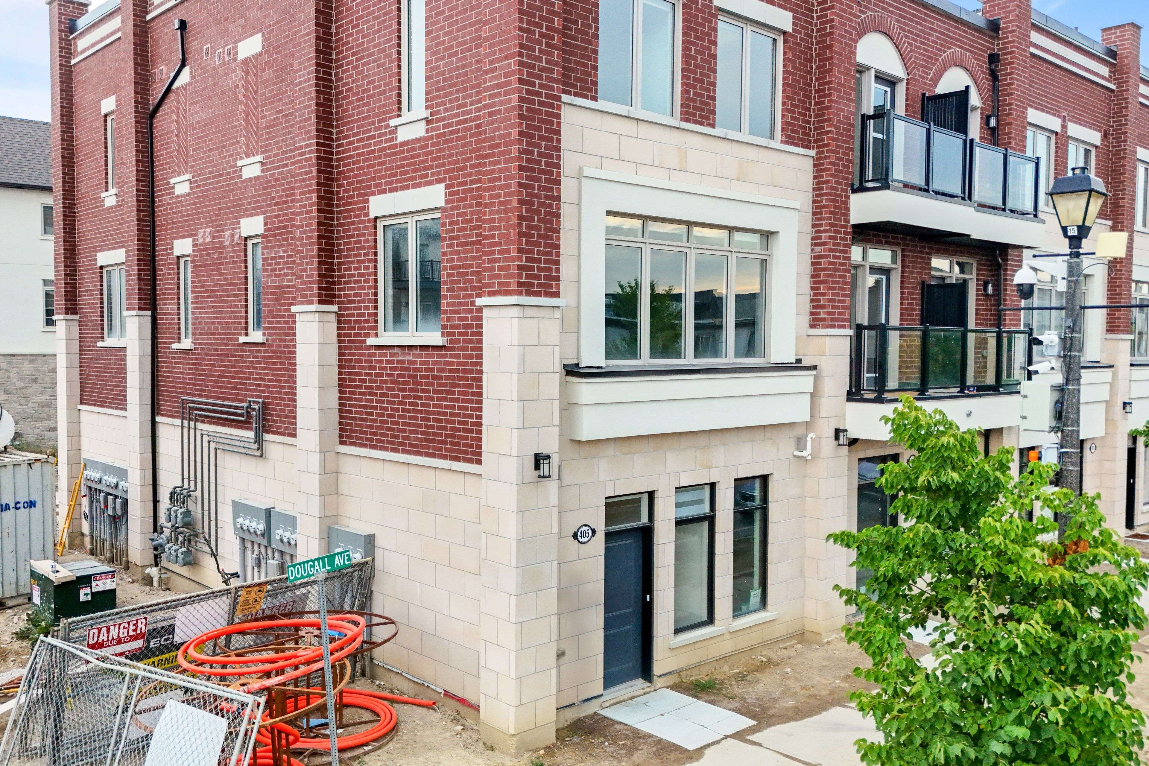 Caledon, ON L7C 4L5,405 Dougall AVE