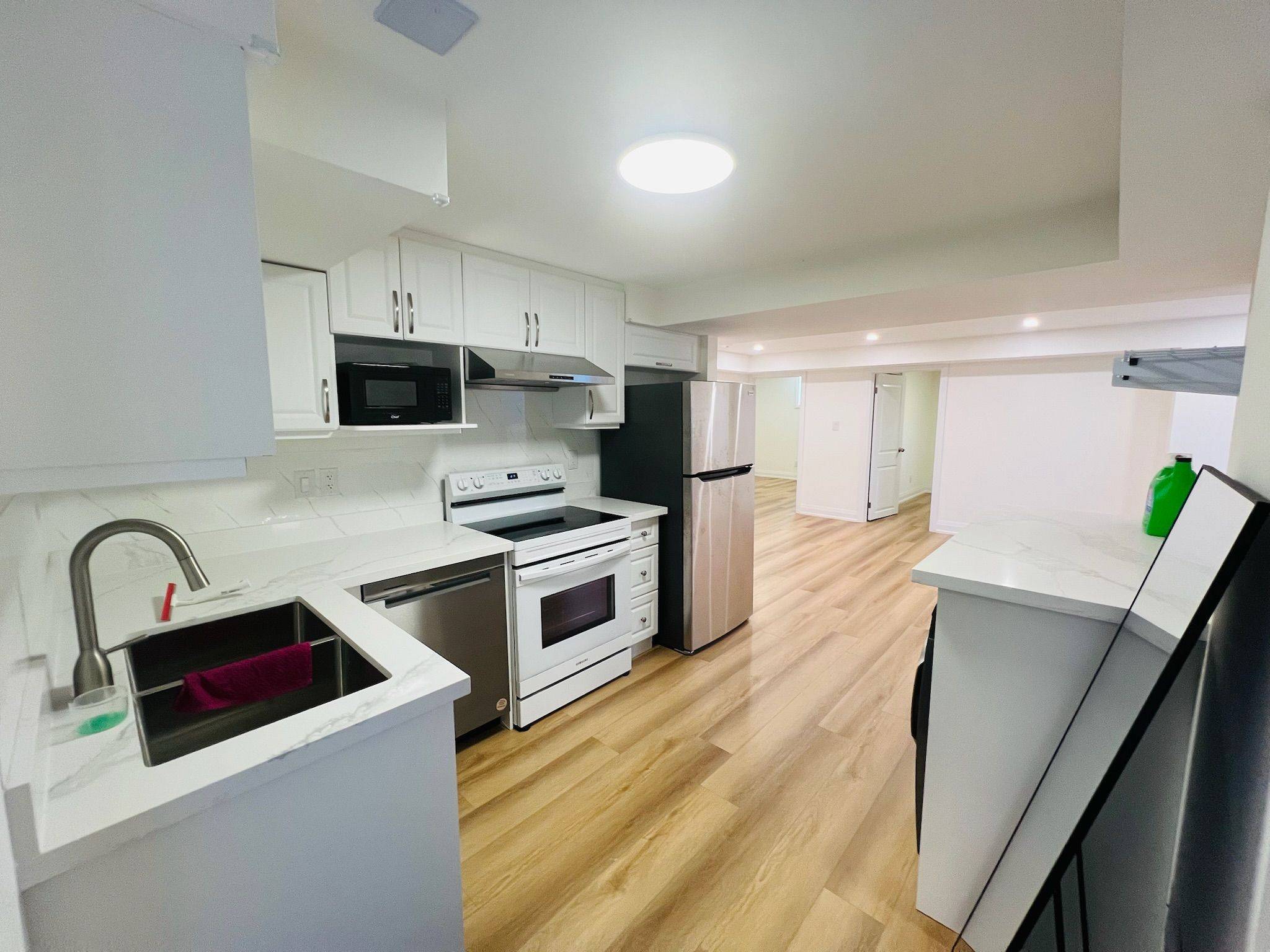 Oakville, ON L6J 6Z4,2807 Guilford CRES #Basement