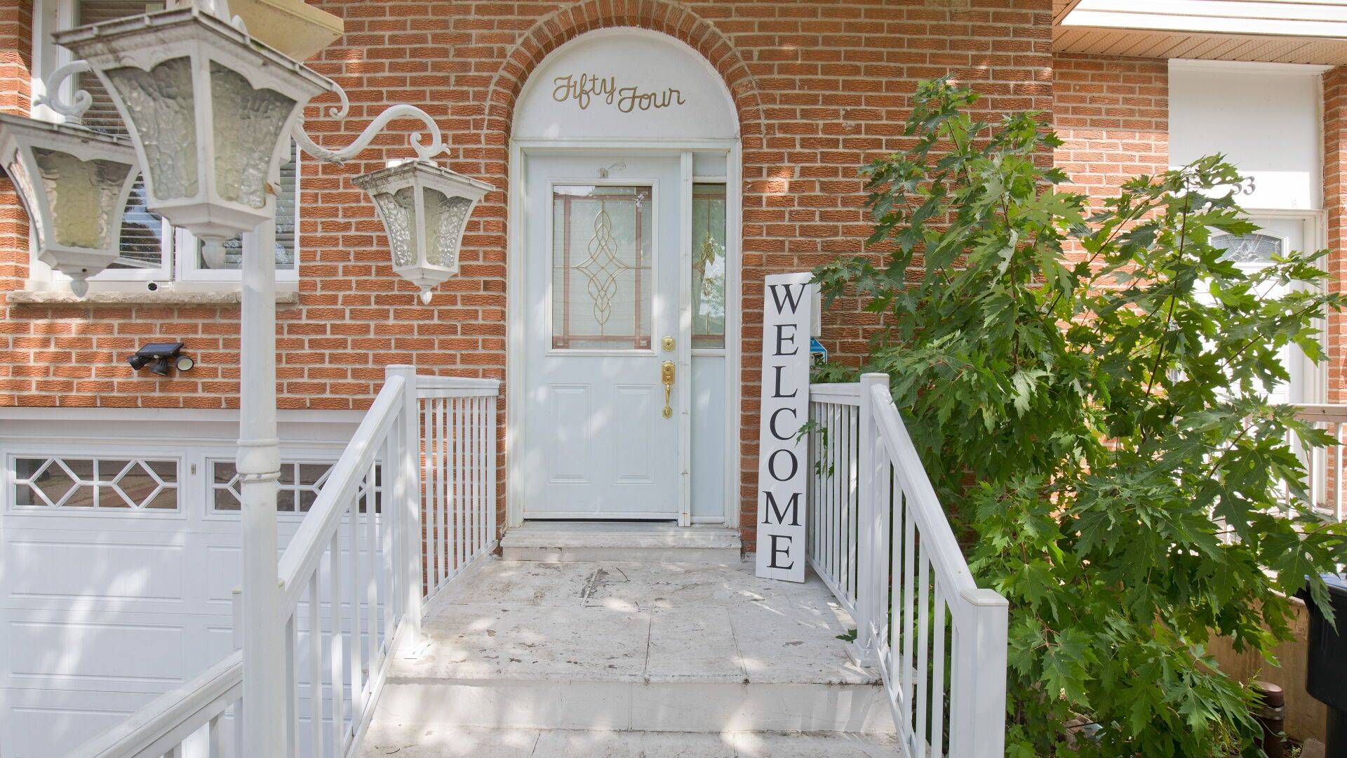 Mississauga, ON L4T 3M3,3525 Brandon Gate #54