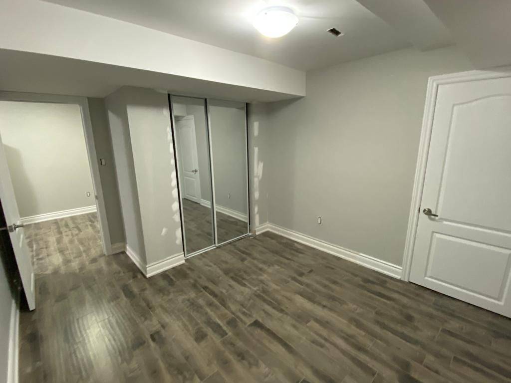 Brampton, ON L6R 1G4,90 Peace Valley CRES