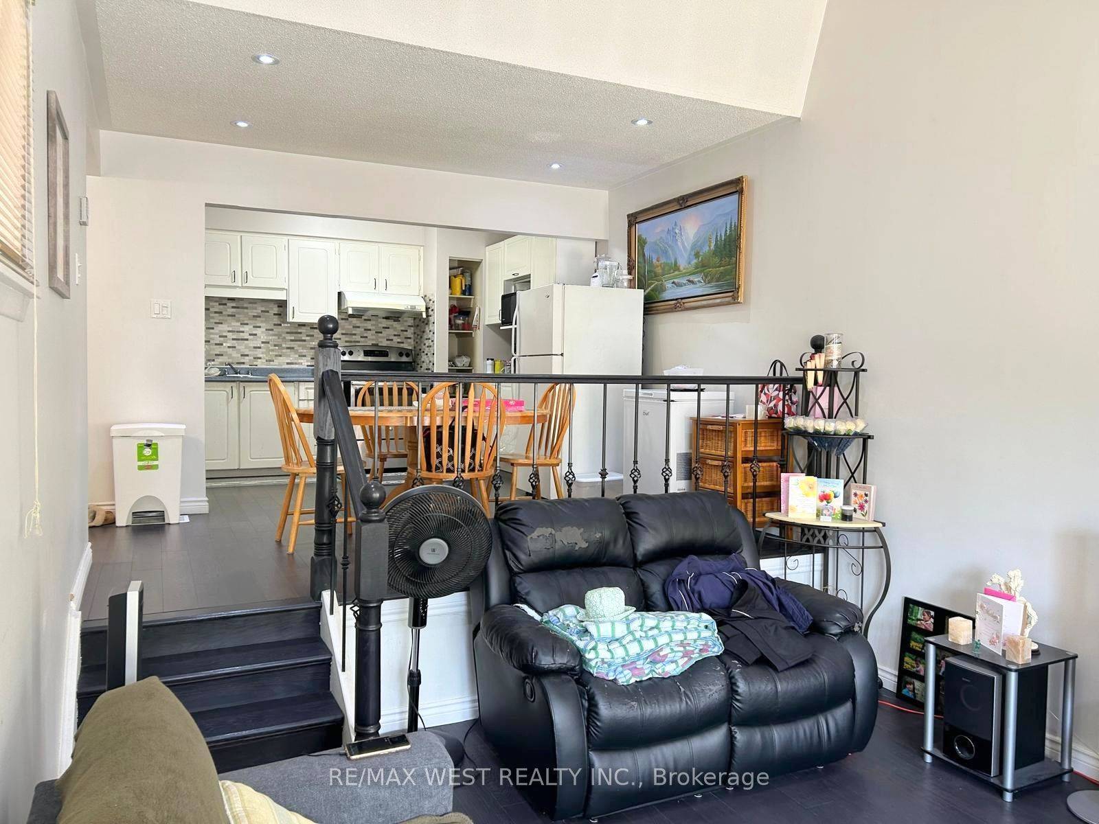 Toronto W10, ON M9V 1N8,260 John Garland BLVD #234