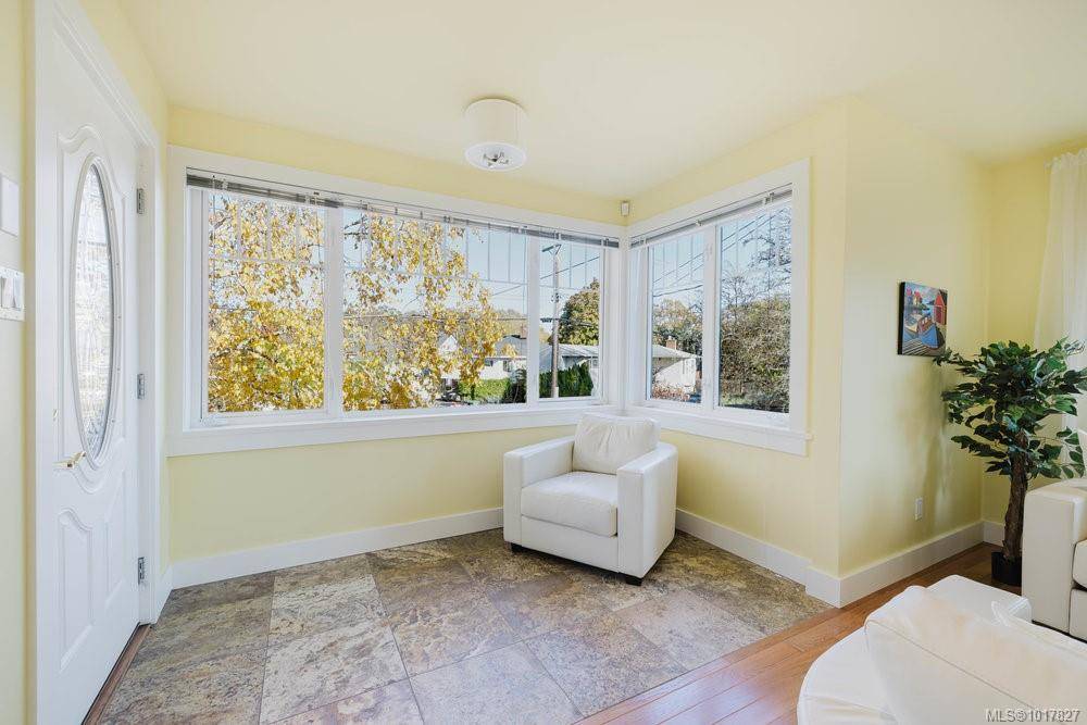 Victoria, BC V8S 2B7,1865 Quamichan St