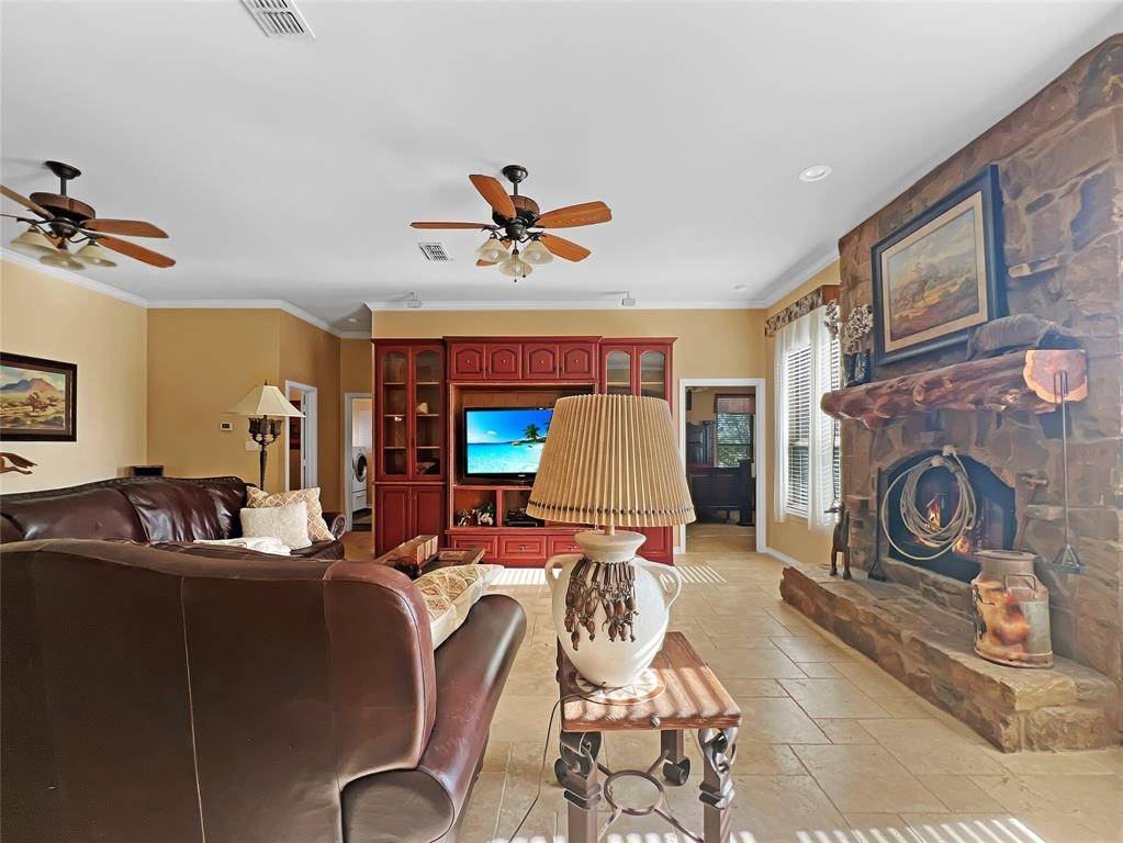 Valley View, TX 76272,590 County Road 385