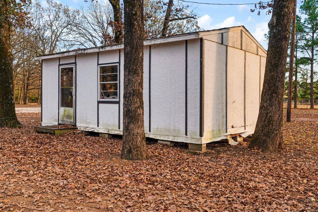 Powderly, TX 75473,333 County Road 43200