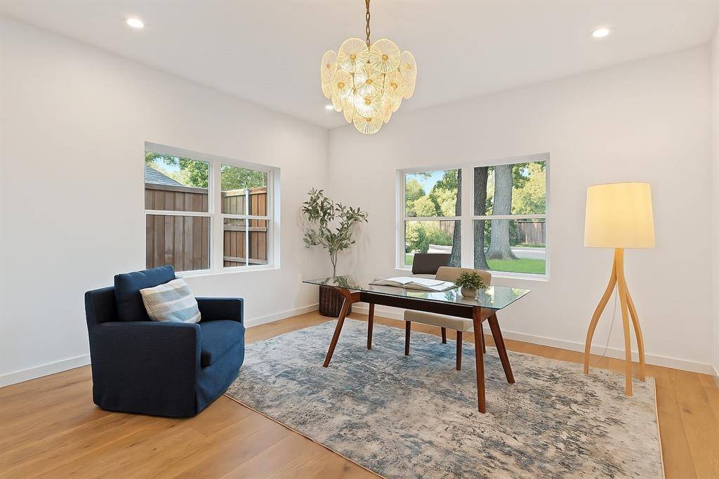 Dallas, TX 75229,10565 Cromwell Drive