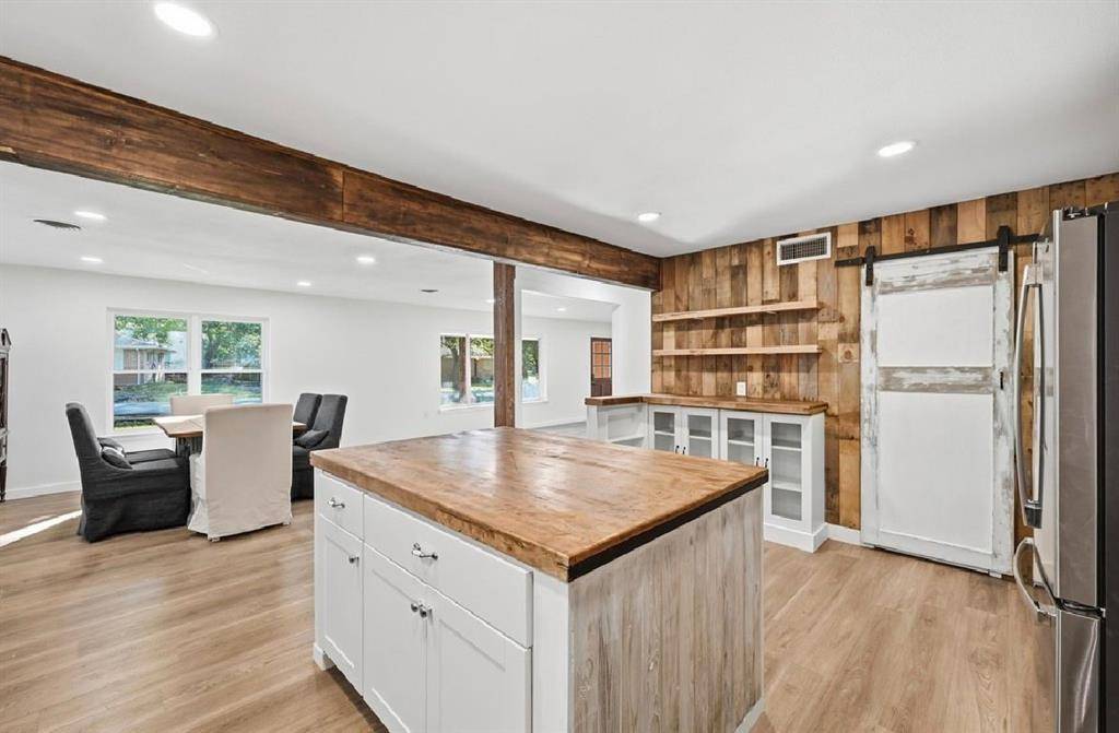 Van Alstyne, TX 75495,450 Kelly Lane