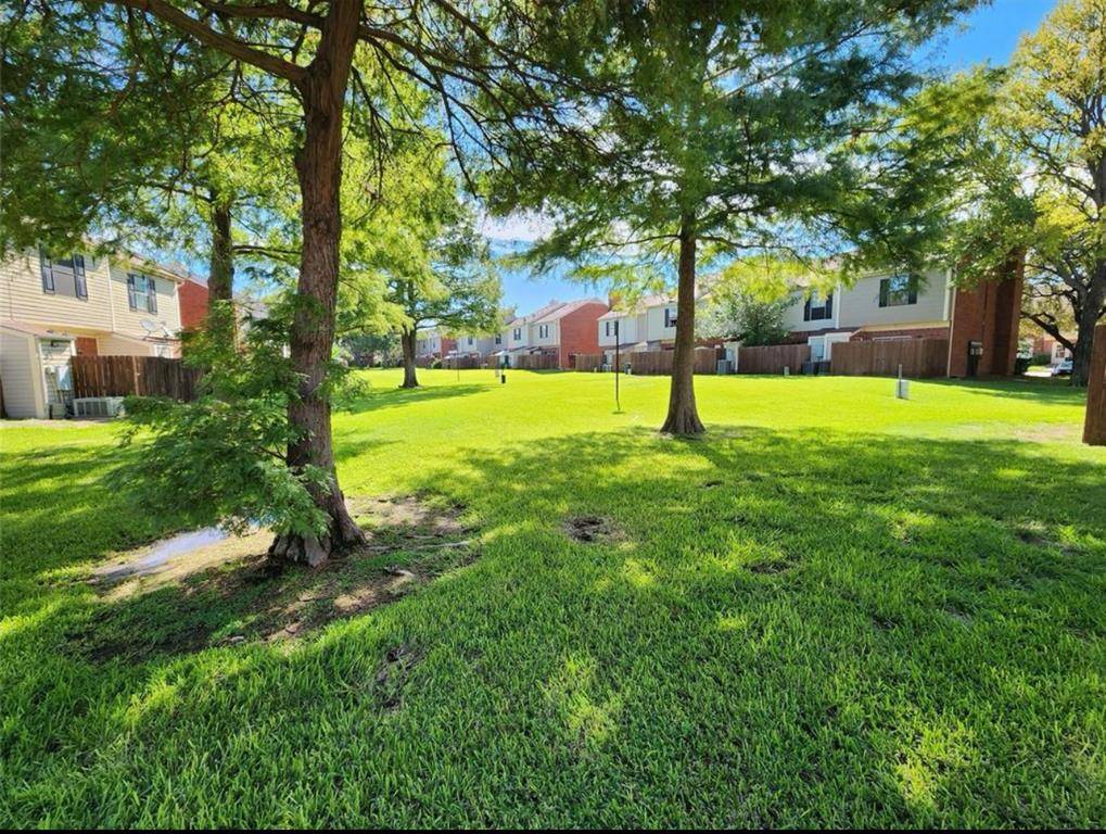 Coppell, TX 75019,232 Samuel Boulevard #02