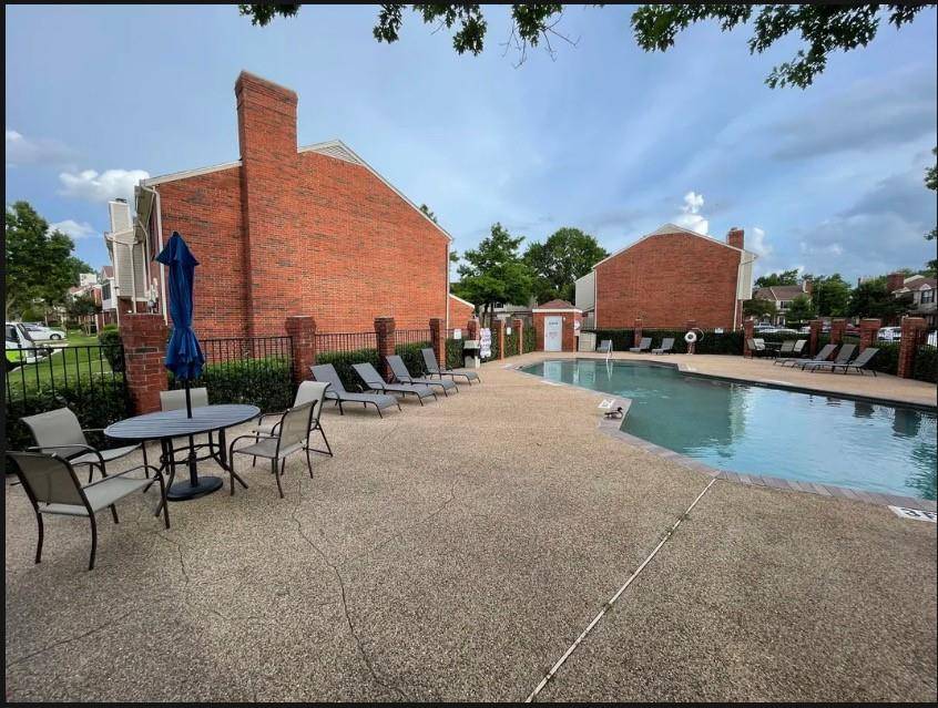 Coppell, TX 75019,232 Samuel Boulevard #02