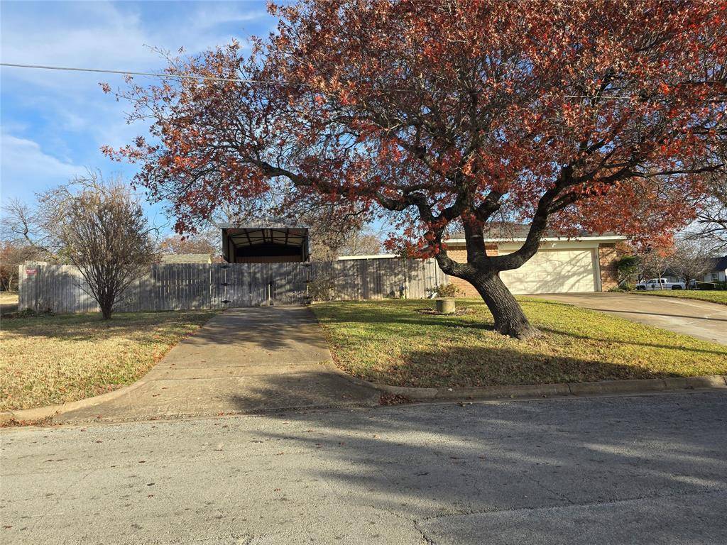 Weatherford, TX 76086,301 E 6th Street