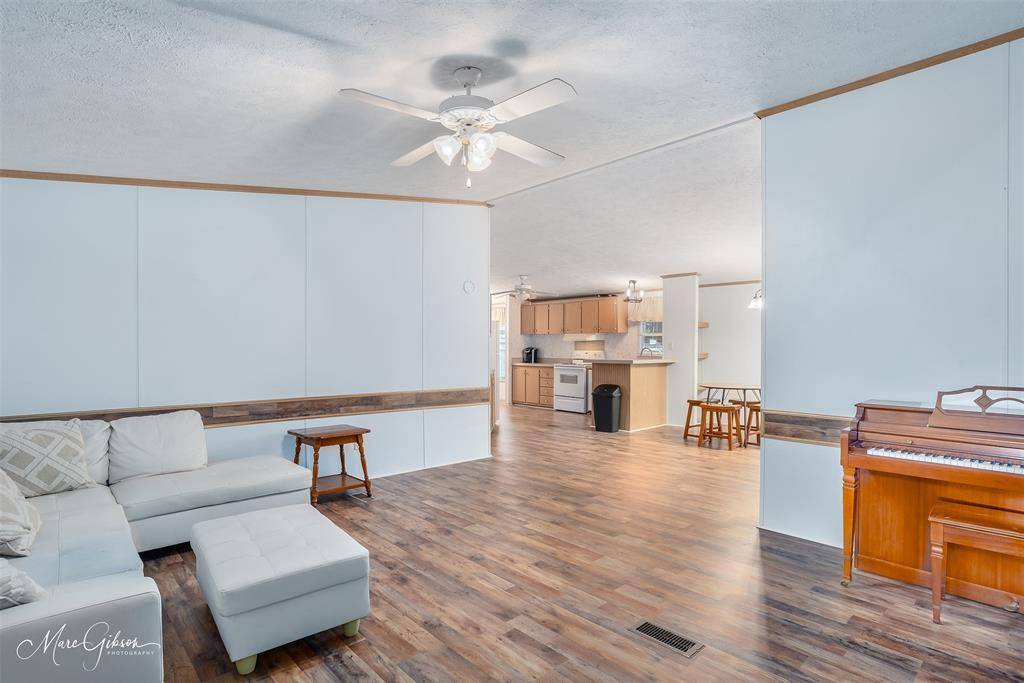 Bossier City, LA 71111,409 Glen Harbor