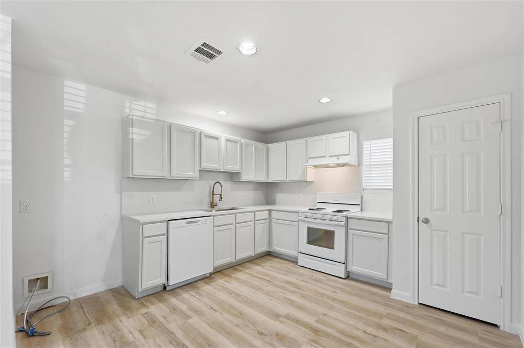 Dallas, TX 75212,1826 Kraft Street