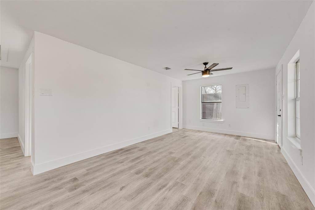 Mansfield, TX 76063,303 W Broad Street