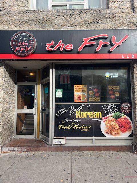 Toronto C02, ON M5S 1Y6,524 Bloor ST W