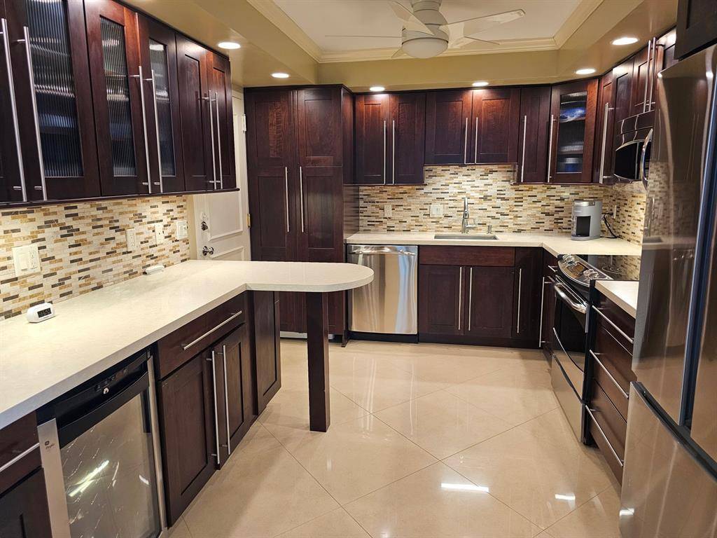 Fort Lauderdale, FL 33308,4100 Galt Ocean Dr #1111