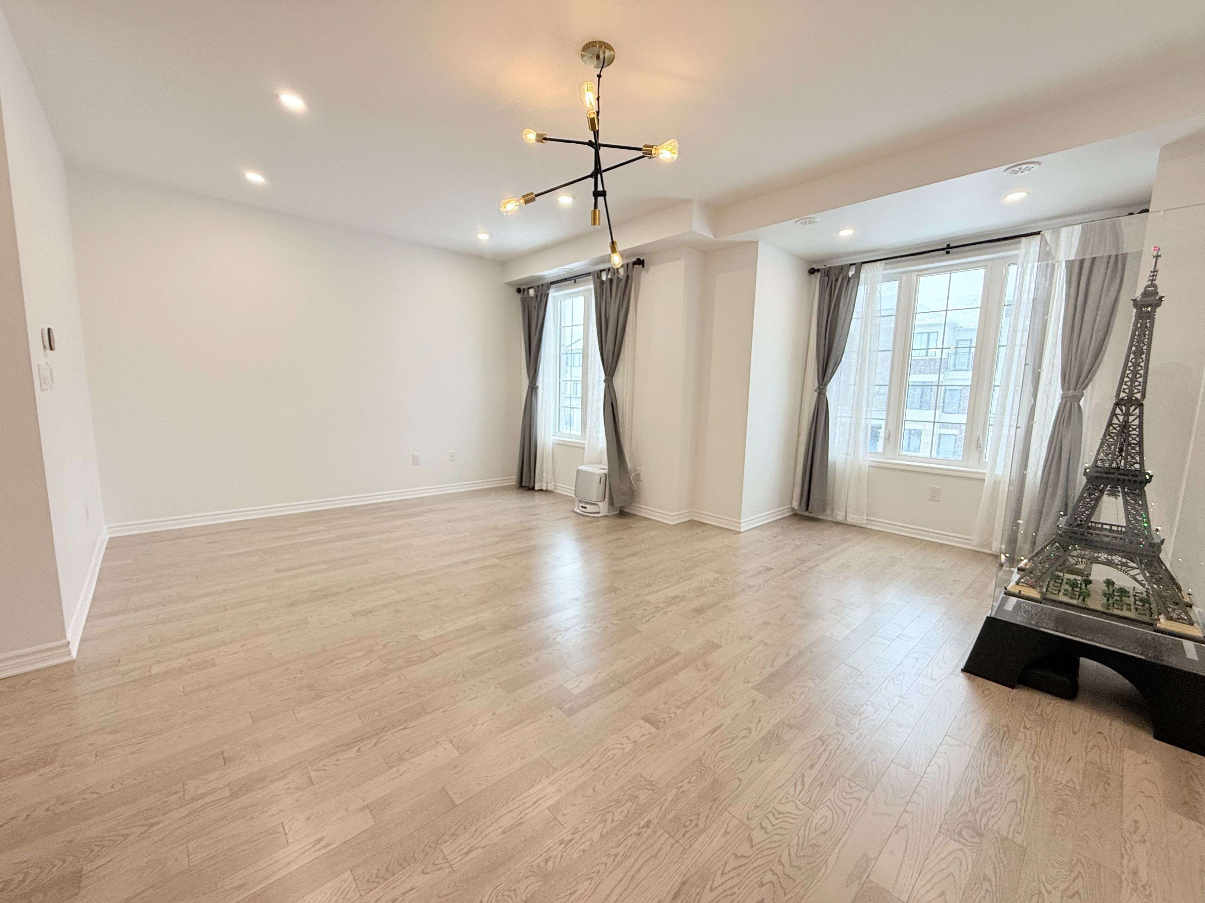 Richmond Hill, ON L4S 1N1,88 William F Bell Pkwy