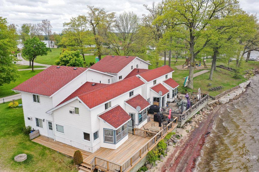 Severn, ON P0E 1N0,1230 GRANDVIEW LODGE RD #Beach Chalet #3