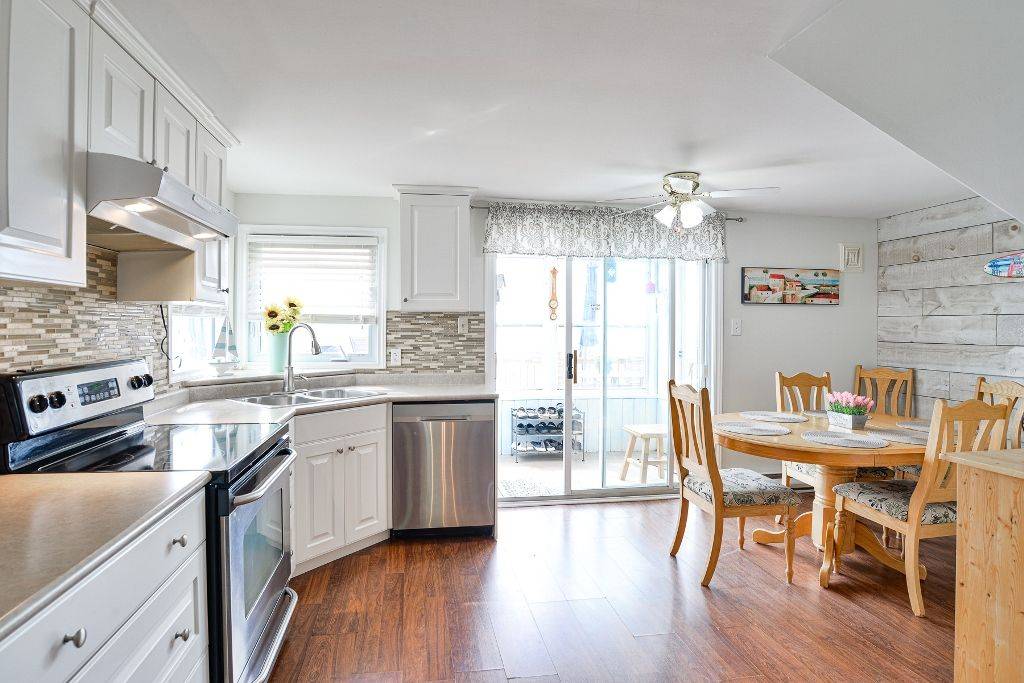 Severn, ON P0E 1N0,1230 GRANDVIEW LODGE RD #Beach Chalet #3