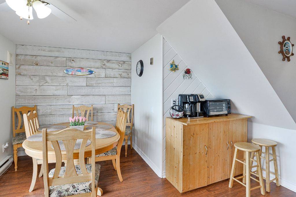 Severn, ON P0E 1N0,1230 GRANDVIEW LODGE RD #Beach Chalet #3