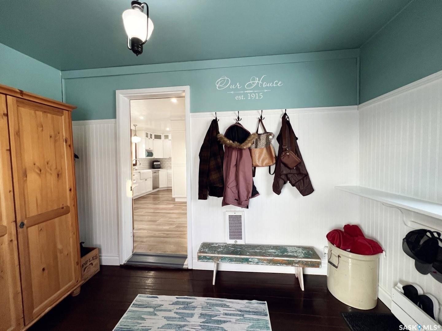 Shaunavon, SK S0N 2M0,360 4th AVENUE W