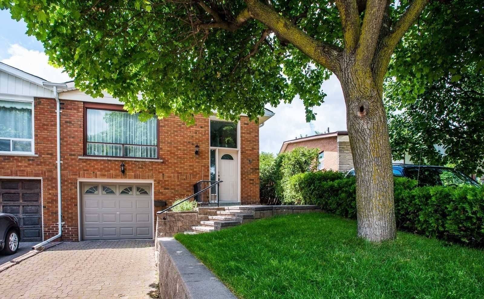 Brampton, ON L6W 2Z9,9 Wilton DR #Upper