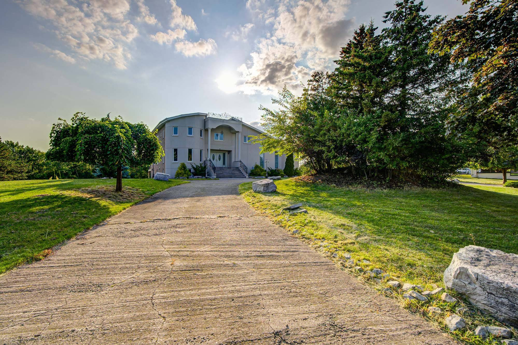 Brampton, ON L6P 0E2,44 Bellini AVE