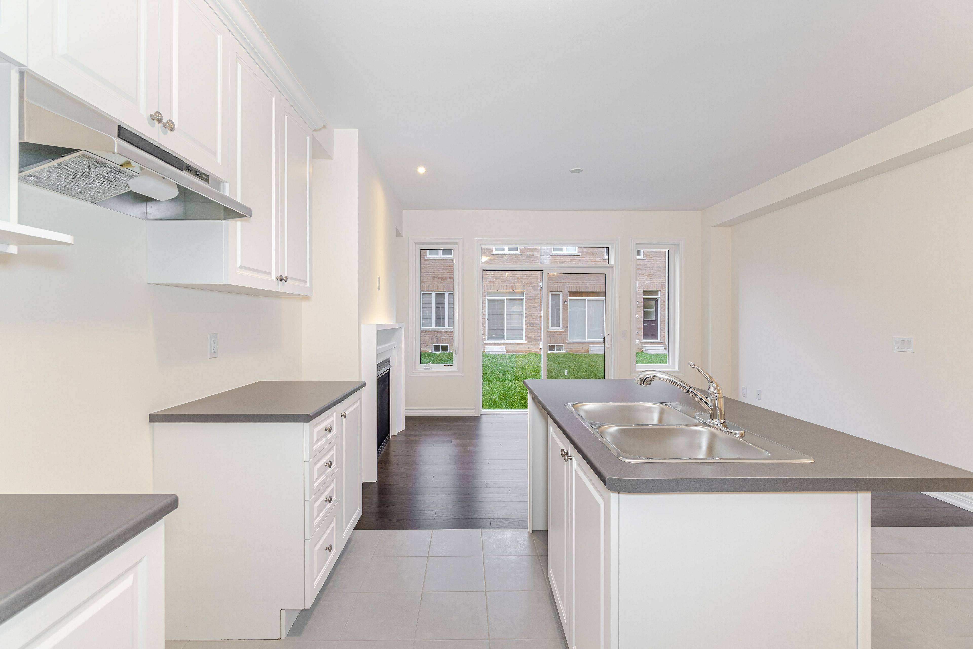 Brampton, ON L7A 0C3,10 Gosset RD