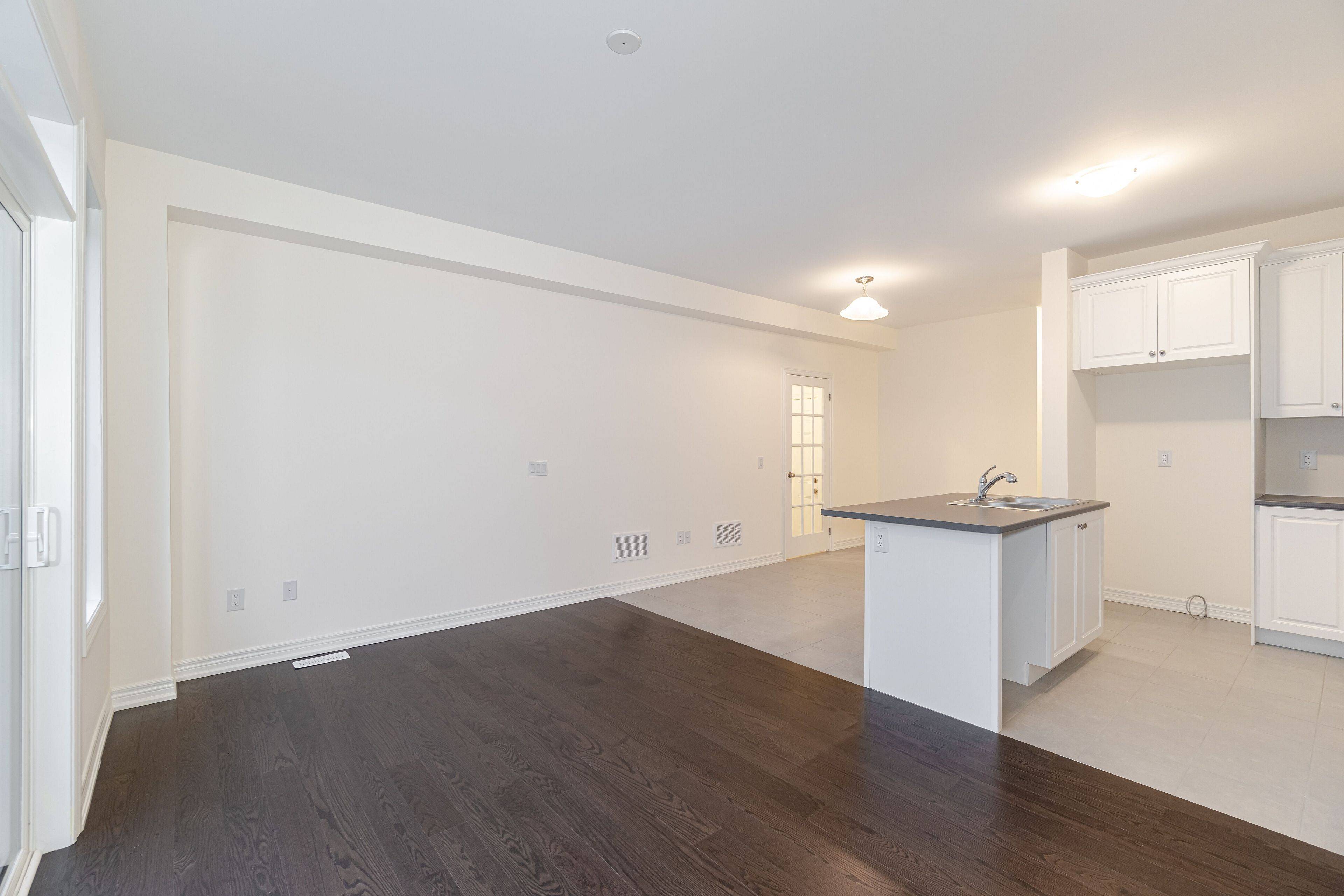 Brampton, ON L7A 0C3,10 Gosset RD