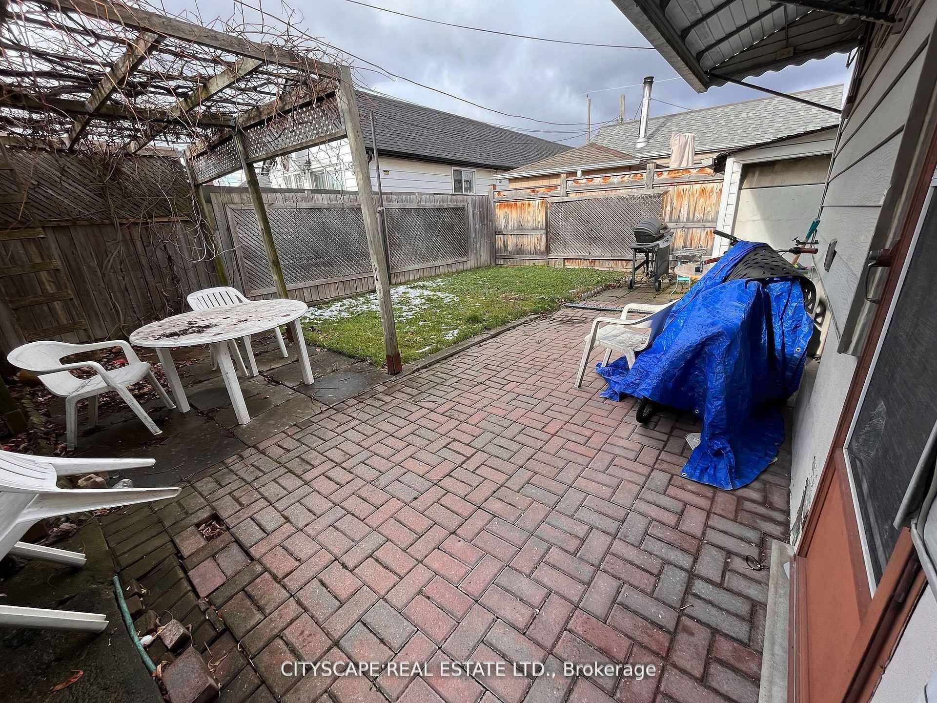 Toronto W03, ON M6M 3L1,244 Rosethorn AVE