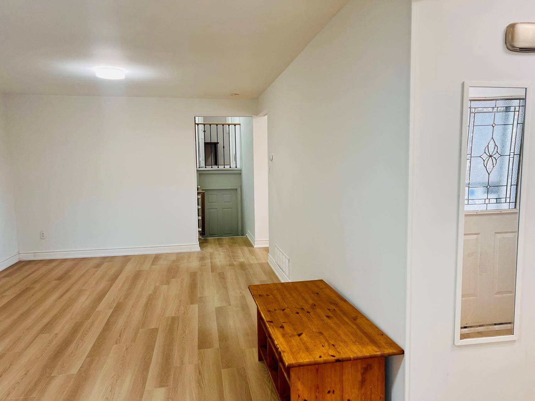 Oakville, ON L6H 2A4,1262 Napier CRES