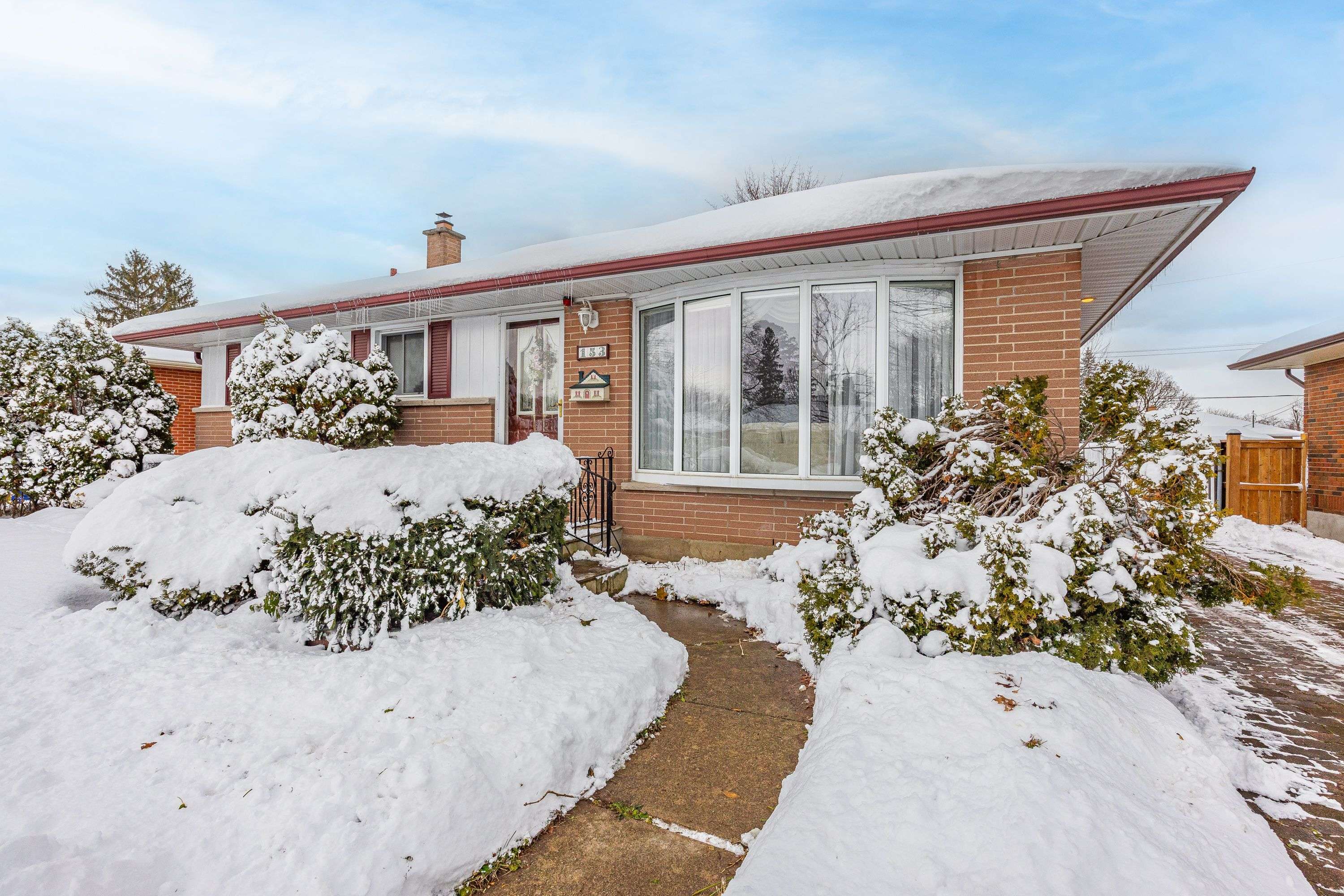 London East, ON N5V 2G8,153 Mark ST