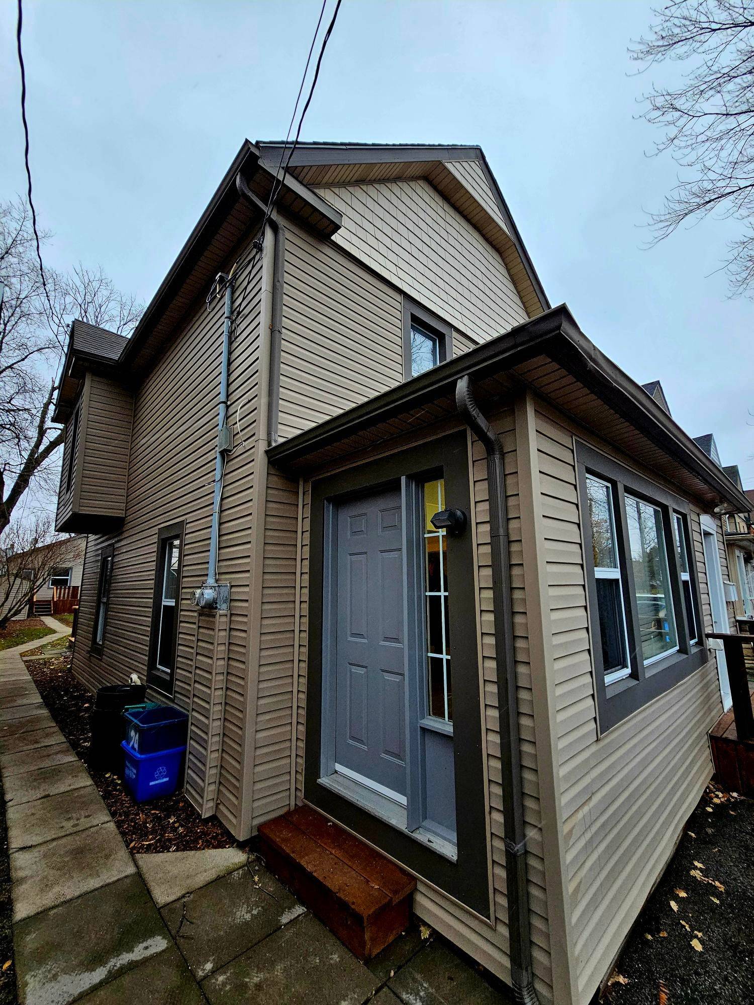 Welland, ON L3B 2L2,24 Empire ST