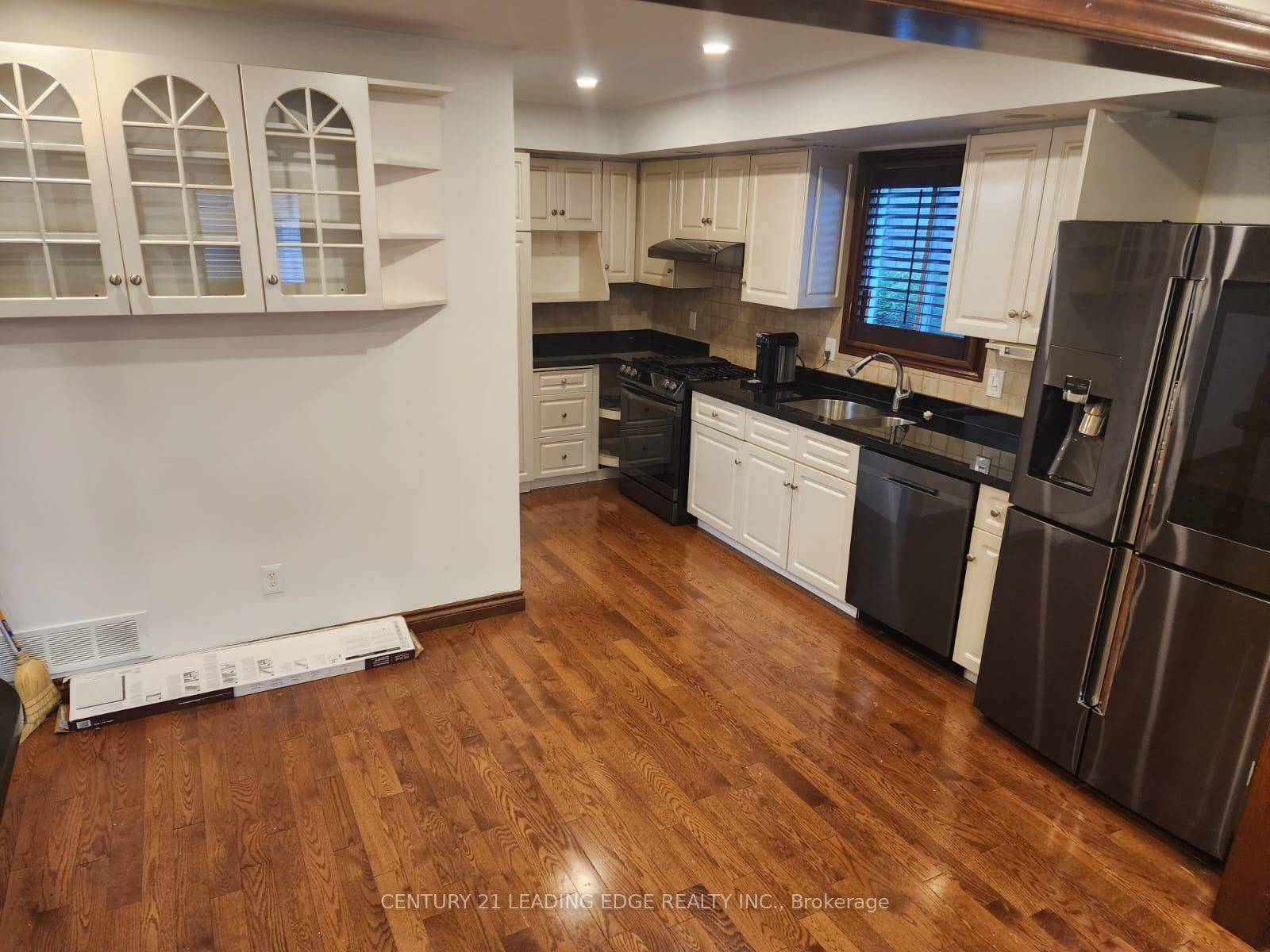 Hamilton, ON L9B 2J4,11 Westlawn DR