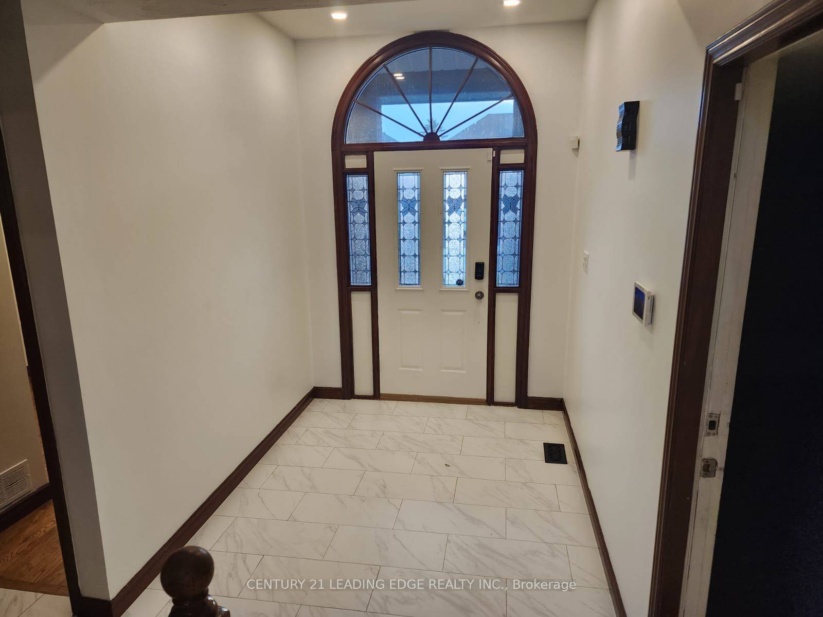 Hamilton, ON L9B 2J4,11 Westlawn DR