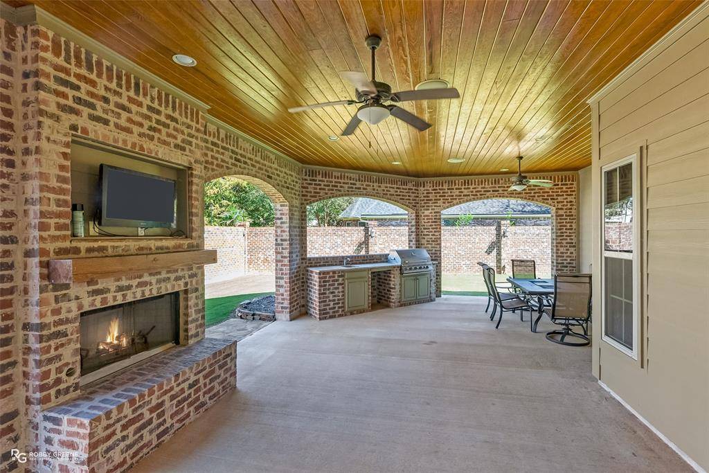 Bossier City, LA 71111,517 Hunters Run