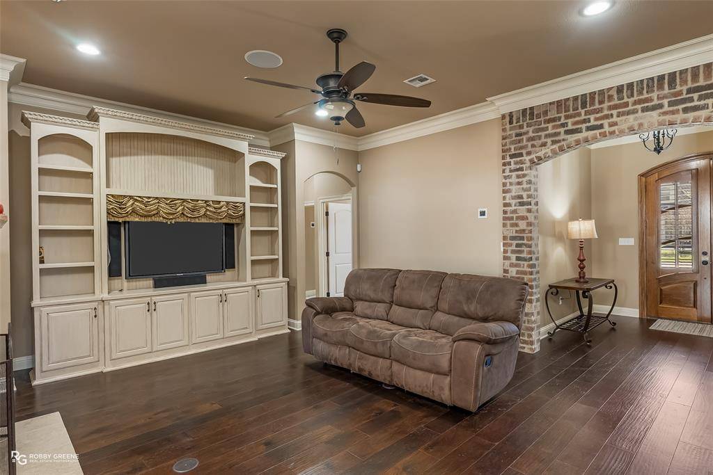 Bossier City, LA 71111,517 Hunters Run